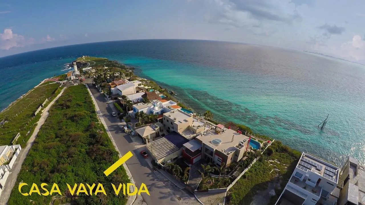 Villa Casa Vaya Vida: Deluxe Island Villa-Views Sunrise @ Caribbean, Sunset @ Cancun/Isla Bay Isla Mujeres Mexico