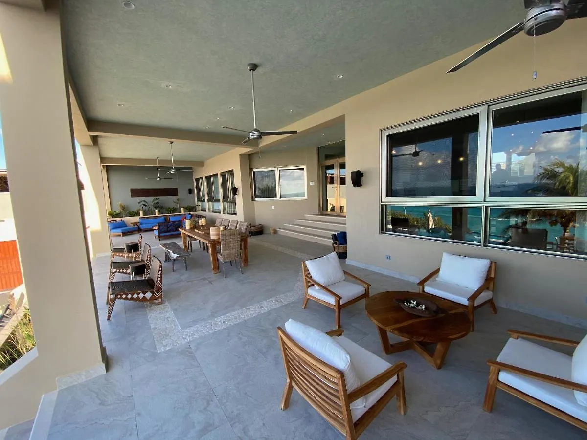 Casa Vaya Vida: Deluxe Island Villa-Views Sunrise @ Caribbean, Sunset @ Cancun/Isla Bay Isla Mujeres Villa