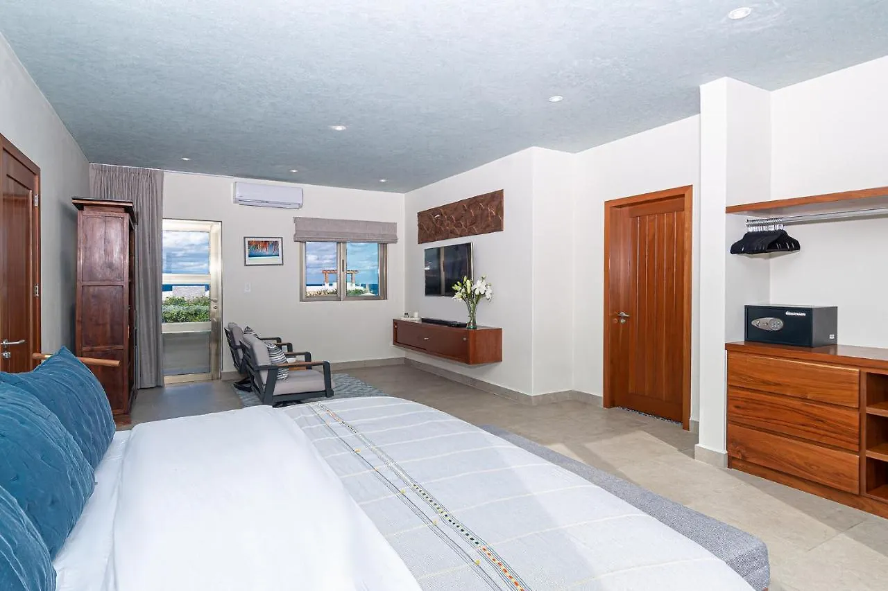 Casa Vaya Vida: Deluxe Island Villa-Views Sunrise @ Caribbean, Sunset @ Cancun/Isla Bay Isla Mujeres