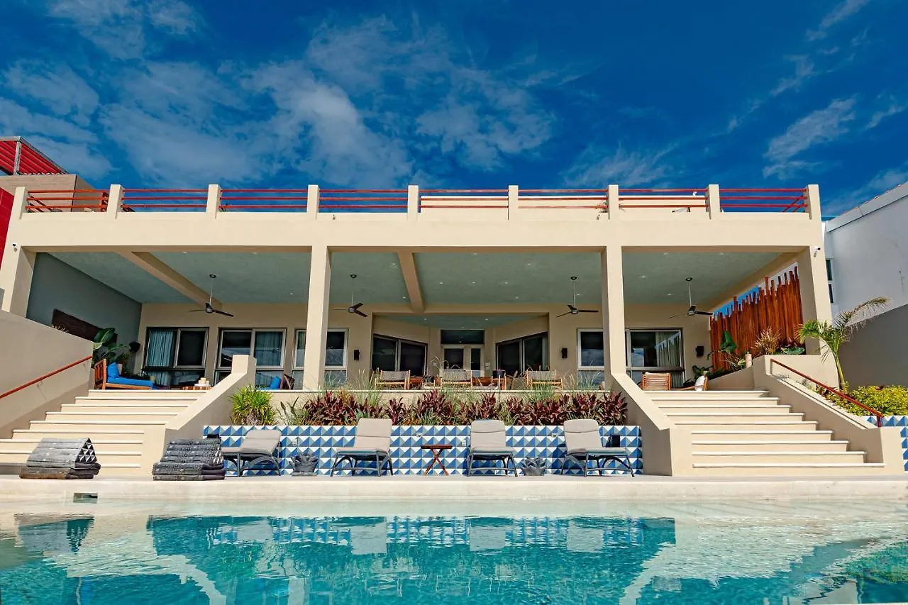Casa Vaya Vida: Deluxe Island Villa-Views Sunrise @ Caribbean, Sunset @ Cancun/Isla Bay Isla Mujeres