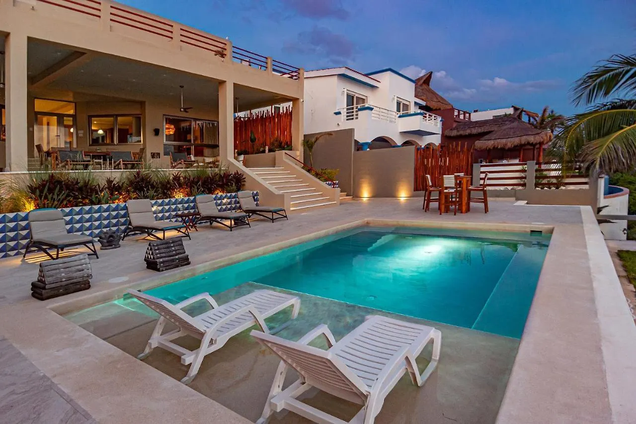 Casa Vaya Vida: Deluxe Island Villa-Views Sunrise @ Caribbean, Sunset @ Cancun/Isla Bay Isla Mujeres Villa