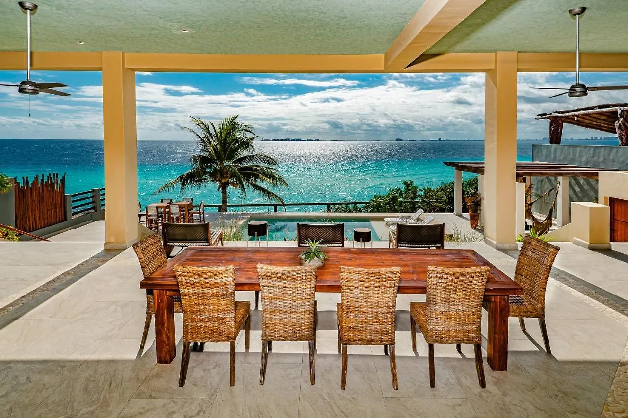 Casa Vaya Vida: Deluxe Island Villa-Views Sunrise @ Caribbean, Sunset @ Cancun/Isla Bay Isla Mujeres Mexico
