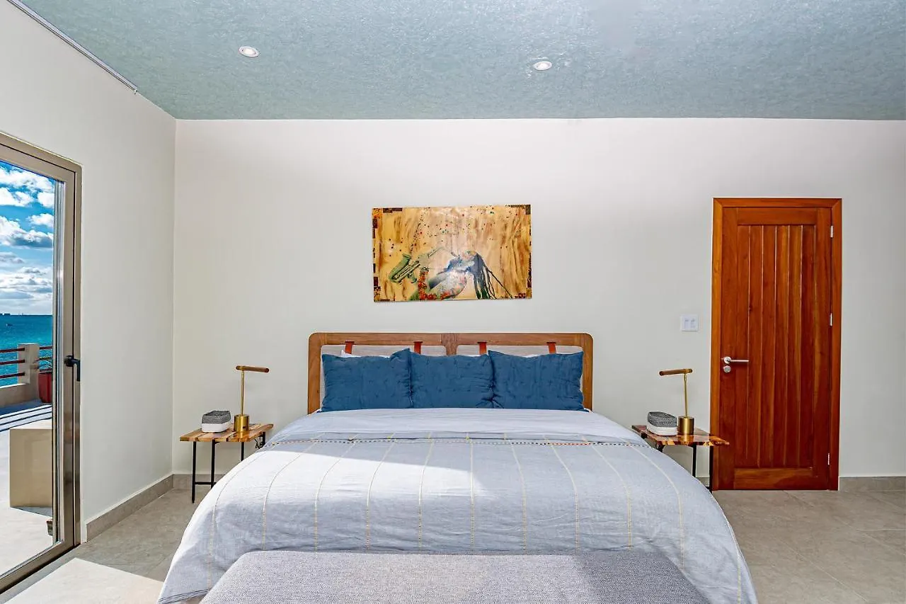 Casa Vaya Vida: Deluxe Island Villa-Views Sunrise @ Caribbean, Sunset @ Cancun/Isla Bay Isla Mujeres