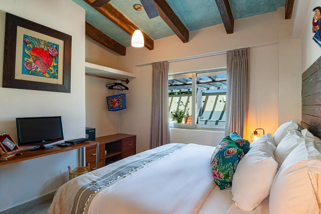 Casa Vaya Vida: Deluxe Island Villa-Views Sunrise @ Caribbean, Sunset @ Cancun/Isla Bay Isla Mujeres Mexico