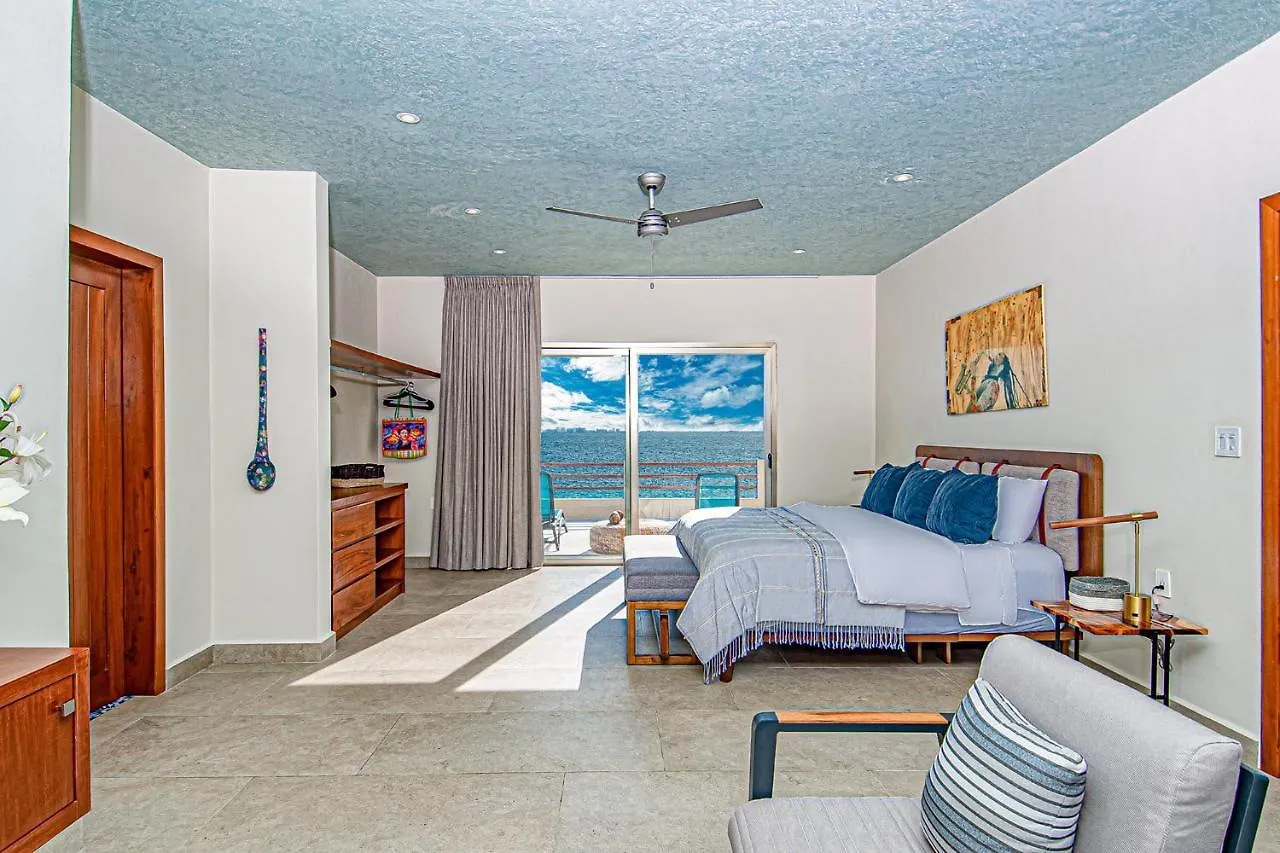 Casa Vaya Vida: Deluxe Island Villa-Views Sunrise @ Caribbean, Sunset @ Cancun/Isla Bay Isla Mujeres Villa
