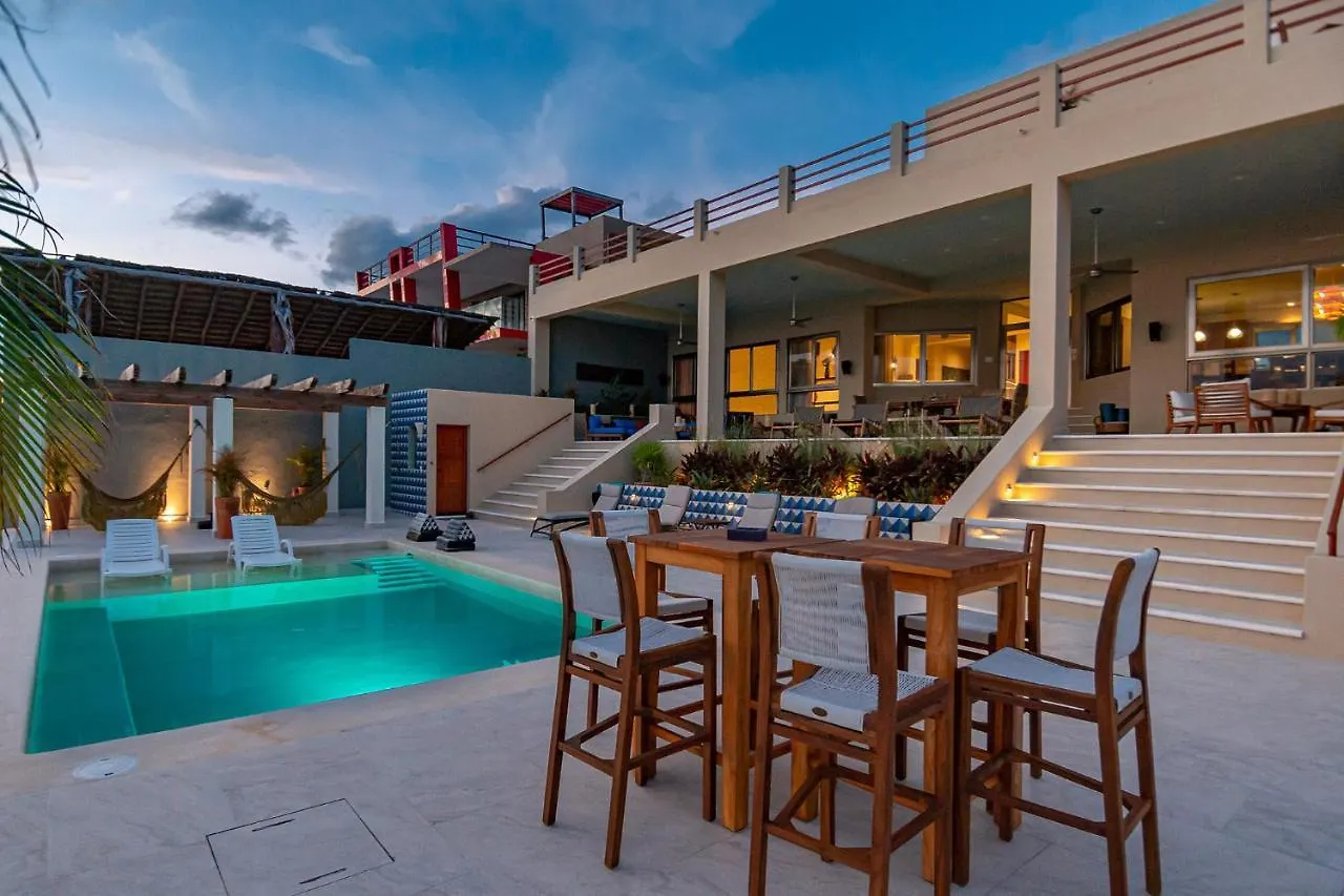 Casa Vaya Vida: Deluxe Island Villa-Views Sunrise @ Caribbean, Sunset @ Cancun/Isla Bay Isla Mujeres