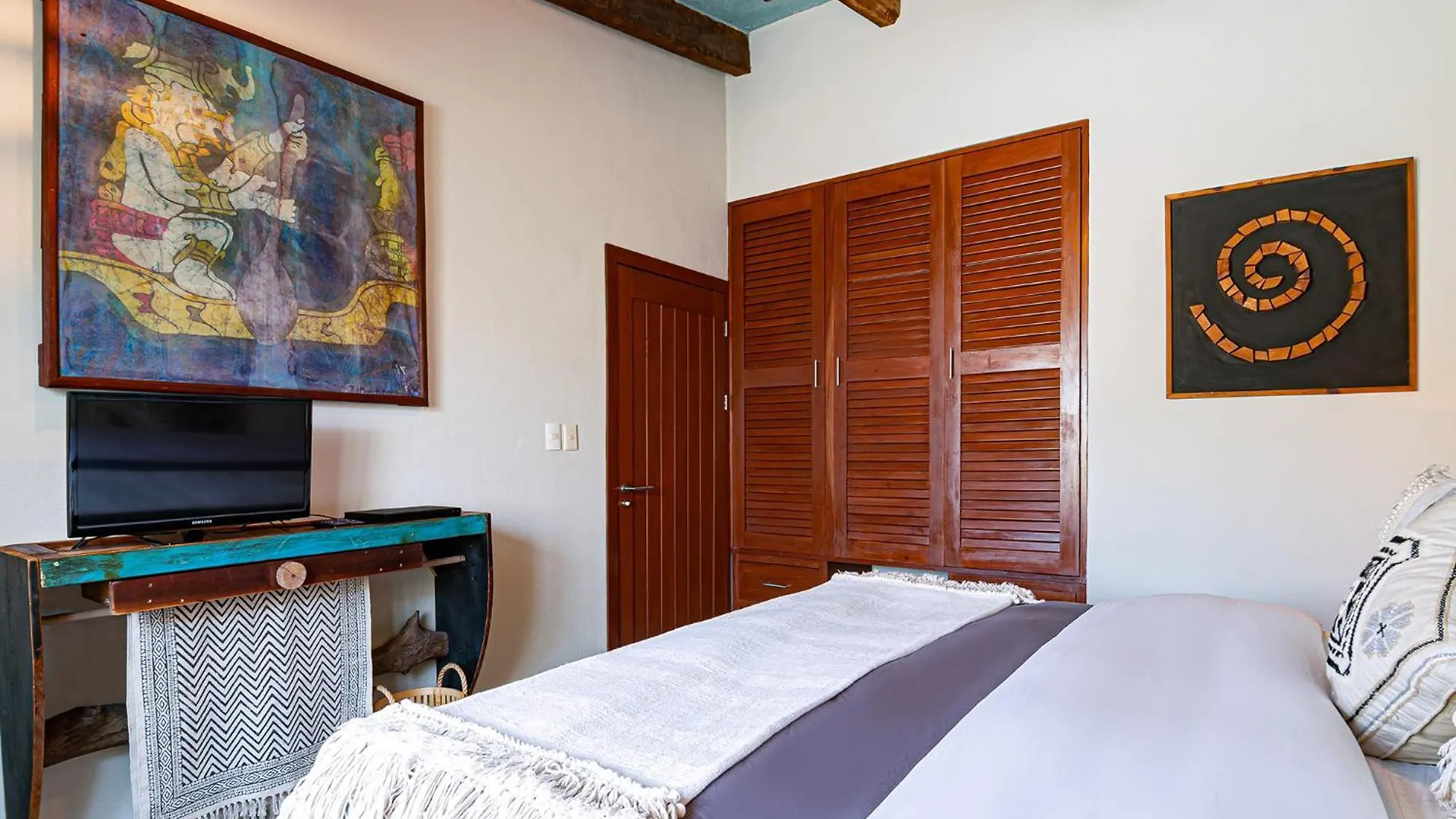Casa Vaya Vida: Deluxe Island Villa-Views Sunrise @ Caribbean, Sunset @ Cancun/Isla Bay Isla Mujeres Mexico