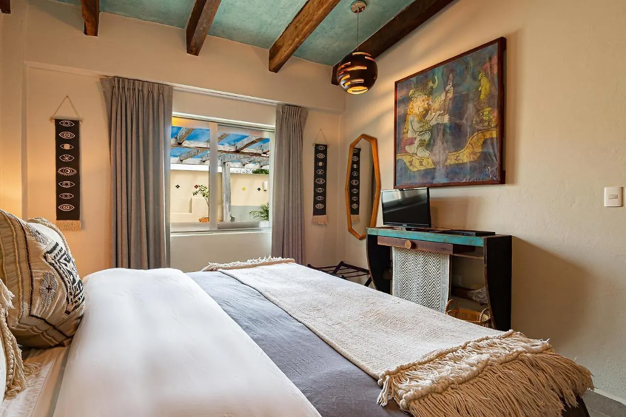 Casa Vaya Vida: Deluxe Island Villa-Views Sunrise @ Caribbean, Sunset @ Cancun/Isla Bay Isla Mujeres